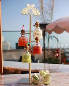 Exhibidor de Botellas de Tequila Transparente Personalizado, Soporte Metálico para Botellas de Corralejo, Herradura y Cabo Wabo - Product Image 1