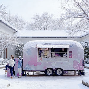 Remorque en acier inoxydable rose pastel et violet à motifs floraux avec graphismes personnalisés pour la vente de café, pâtisseries, glaces et restauration rapide en automne dans les parcs - Product Image 2