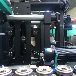 PLC Control 2-Cavity 1800BPH Fully Automatic Blow Molding <strong>Machine</strong> with Auto Preform Feeding System for Jar Bottles - Product Image 6