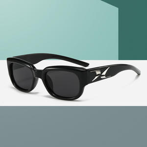 แว่นกันแดดทรงสี่เหลี่ยมอินเทรนด์สำหรับทุกเพศวัสดุพีซี ยูวี 400 ประเภทการป้องกัน 3 ระดับ แว่นกันแดดแบบเต็มกรอบ Yc11210 D5 - Product Image 4