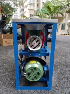 Máquina Moledora <span class=keywords><strong>De</strong></span> <span class=keywords><strong>Carne</strong></span> Eléctrica <span class=keywords><strong>Industrial</strong></span> Y Comercial Condición Nueva 32/42 Para Pollo Y Res - Product Image 3