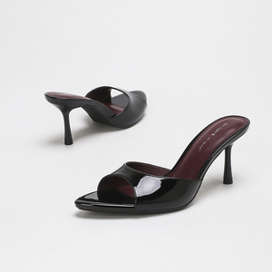 Sandalias de tacón de aguja con punta abierta y suela de TPU ligera, personalizadas al por mayor, con efecto espejo y patente, para mujer, tipo mules sin cordones. - Product Image 4