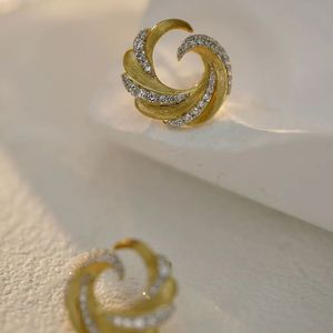 Boucles d'oreilles en or 18 carats, design Xinfly 2023, motif vague marine, bijoux fins pour femme. - Product Image 3