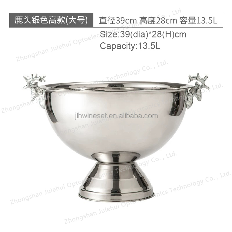 Short: Silver+deer head
