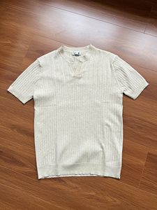 <span class=keywords><strong>Chemise</strong></span> <span class=keywords><strong>en</strong></span> tricot à col <span class=keywords><strong>en</strong></span> V, manches courtes, style Old Money, avec logo personnalisé |   Haut décontracté rayé <span class=keywords><strong>en</strong></span> <span class=keywords><strong>Lyocell</strong></span> pour <span class=keywords><strong>homme</strong></span>, collection Printemps-Été 2026 - Product Image 6