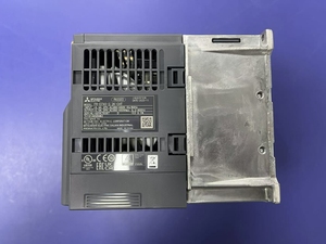 Variador de Frecuencia Serie FR-D700, 100% Nuevo y Original, FR-D740-2.2K-CHT, 2.2KW, 3 Fases, 5A, 380Vac-480Vac, 100% Nuevo - Product Image 5