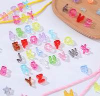 Perles Alphabet en Acrylique Transparentes Multicolores, Lettres Majuscules de A à Z, Perles Espacées à Grand Trou Plat, Perles Lettres Claires