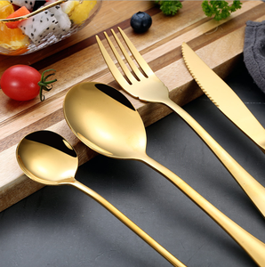 Outil de cuisine cuillère or fourchette service de gâteau pince <span class=keywords><strong>à</strong></span> glace cuillère <span class=keywords><strong>à</strong></span> salade fourchette <span class=keywords><strong>à</strong></span> salade en acier inoxydable service de vaisselle - Product Image 2