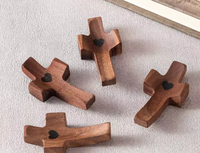Porte-clés en bois en forme de croix, artisanat créatif en noyer, durable, anti-stress, cadeau de Noël, souvenir chrétien, prière, vente chaude