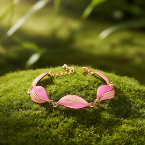 Pulsera con Forma de Hoja Rosa, Acero Inoxidable 316L, Baño de Oro PVD, Joyería de Moda Sostenible y Resistente - Product Image 3