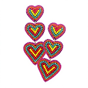 Pendientes de Cuentas Multicolor con Forma de Corazones Hechos a Mano, Cuentas Rosas de Moda de Primera Calidad, Tema de Amor para Bodas y Fiestas, para Mujer - Product Image 1