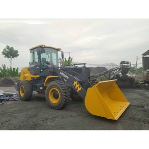 Wheel Loader 3 Ton XC935, LW300FN, LW300FV dengan Rangka Tugas Berat, Bucket Depan, dan Penggerak Hidrolik yang Efisien - Product Image 1