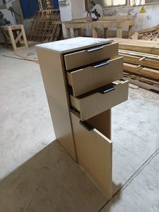 Carrello Mobile in Legno di Noce per Parrucchieri, Arredamento per Saloni di Bellezza e Barbieri, Postazione di Styling - Product Image 4
