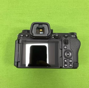 กล้องมือสองของแท้ ฟูลเฟรม เซ็นเซอร์ CMOS แบบบางส่วนซ้อนกัน รุ่น Z6 Mark III กล้องระดับมืออาชีพ ถ่ายวิดีโอ 6K/4K - Product Image 1
