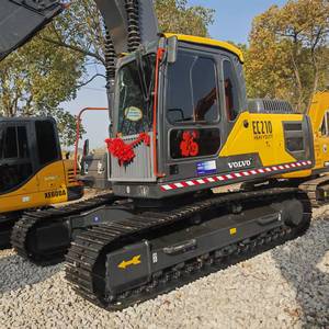 Excavadora usada modelo 210D 210B original de la marca Volvo con buenas condiciones de trabajo a la venta - Product Image 1