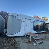 Nouvelle conception de hôtel-capsule de luxe de haute qualité, pod spatial, maison préfabriquée en acier pour usage extérieur