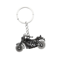 Ensemble de porte-clés en métal en forme de casque de sécurité simulé cool, porte-clés à mousqueton pour moto