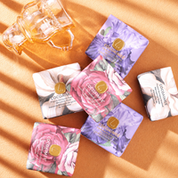 Savon de Marseille Végétalien Naturel aux Extraits Floraux Hydratant et Régulateur de Sébum Portable pour Tous Types de Peaux Nettoyage Corporel en Profondeur