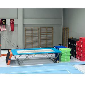 <span class=keywords><strong>Trampoline</strong></span> de <span class=keywords><strong>compétition</strong></span> standard et homologué pour la <span class=keywords><strong>gymnastique</strong></span>, grand <span class=keywords><strong>trampoline</strong></span> 518x305x115 cm avec rouleaux, pour l'exportation - Product Image 5