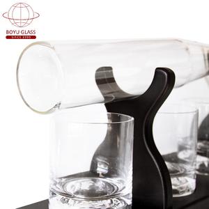 Decanter per <span class=keywords><strong>Vino</strong></span> a Forma di Mazza da Baseball con Logo Personalizzato, 800ml, Soffiato a Mano, Set Regalo per Uomini con 4 Bicchieri Riciclabili - Product Image 3