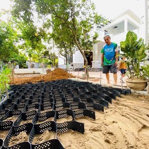 Géocell HDPE <span class=keywords><strong>stabilisateur</strong></span> de <span class=keywords><strong>gravier</strong></span> 50 mm pour allées agricoles extérieures, chemins et routes, murs de soutènement - Prix fabricant - Product Image 4