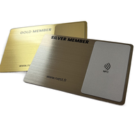 Günstige Individuell Bedruckte 24k Gold NFC Visitenkarte mit Ausschnitt, Digitale Metall-Visitenkarte mit Codiertem 13,56MHz NFC-Chip
