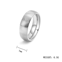 Nouvelle bague en acier inoxydable de 7mm argent noir coloré ondulé empreinte digitale bague en acier inoxydable bagues 611