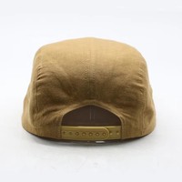 Casquette de camping à cinq panneaux avec motif de logo personnalisé, style casque, réglable et respirante pour l'extérieur