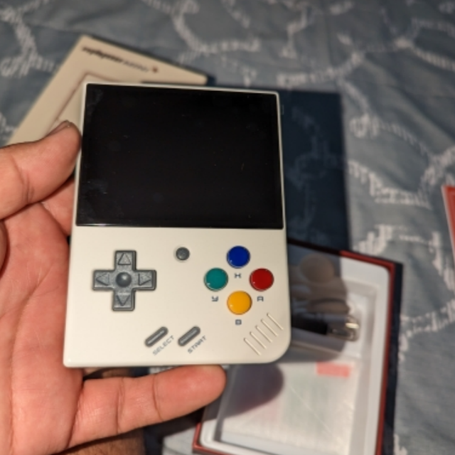 MiyoosMini Plus Portable Retro Handheld Game Console 3.5-inch IPS HD Screen Children's Gift Linux System Classic Gaming Emulator