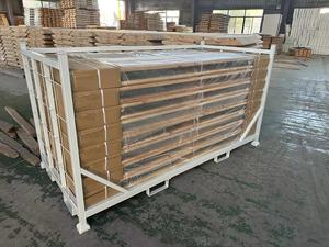 Ensemble table et bancs de pique-nique modernes en bois pour 6 personnes, pliables, sur trois pieds, portables et empilables, pour jardin et extérieur - Product Image 6