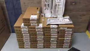 इलेक्ट्रॉनिक घटक आईसी चिप्स इंटीग्रेटेड सर्किट आईसी AD7401AYRWZ-RL - Product Image 3