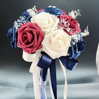 Bouquet de mariée de luxe bleu marine et bordeaux, roses en mousse avec accent en strass pour mariage
