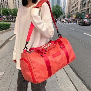 Vente en gros d'usine <span class=keywords><strong>Sac</strong></span> de voyage léger en PU Sangle réglable <span class=keywords><strong>Sac</strong></span> <span class=keywords><strong>à</strong></span> <span class=keywords><strong>main</strong></span> de sport étanche <span class=keywords><strong>Sac</strong></span> de transport pour bagages <span class=keywords><strong>à</strong></span> bandoulière - Product Image 5