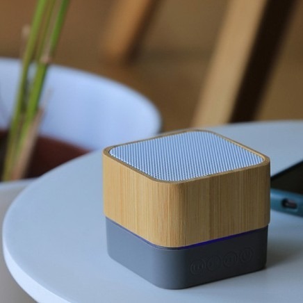 Promotional Gift High Quality Bamboo Square Bluetooth Mini Speaker Stereo HD Sound Luminous Audio ECO Wood Giveaway Good Choice
