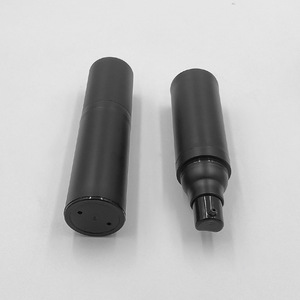 Flacon pulvérisateur format voyage, diamètre 31 mm, hauteur 122 mm, emballage cosmétique, flacon pompe pour soins de la peau avec éponge - Product Image 4