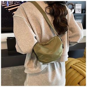 Bolso Cuadrado Pequeño de Nailon al por Mayor, Bolso de Tela Ligero, Bolso de Hombro Casual Unisex para Parejas - Product Image 3