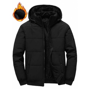 Chaqueta de plumón acolchada extragrande para hombre, estilo urbano, con logotipo bordado personalizado, cortavientos, impermeable, con cremallera y capucha. - Product Image 1