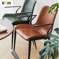 Chaise de Salle à Manger Italienne Verte avec Pieds Noirs, Grande Chaise de Repas Familiale, Fauteuil de Restaurant Décoratif avec Dossier pour Vente