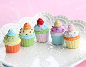 อุปกรณ์ตกแต่งบ้านตุ๊กตาคุณภาพสูง 15 แบบ ของเล่นเค้กไอศกรีมน่ารัก ของเล่นจำลองเค้กขนาดจิ๋ว 3 มิติ ของเล่นอาหารจำลองเรซิ่น - Product Image 5