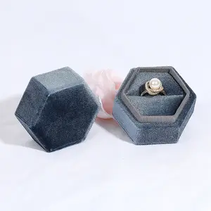 주간 스포티 파이 쥬얼리 맞춤형 고품질 면 표면 특색 있는 포장 상자 선물 상자