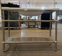 Base de vanité de salle de bain en acier inoxydable de style italien haut de gamme étagère en verre ouverte cadre de tube métallique comptoir de lavage pied d'évier intégré