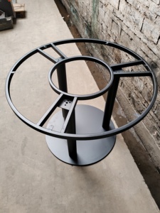 Table de salle à manger ronde moderne de luxe en acier inoxydable avec plateau recouvert, durable, 6 places, pour hôtel, restaurant, café, avec base en forme de tulipe - Product Image 1