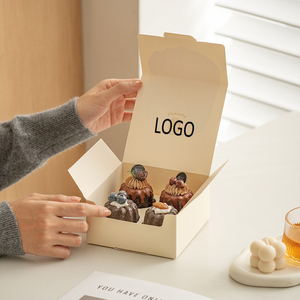 Caja de Embalaje Personalizada para Viral Creme Caramel: Caja de Embalaje para 4 Cubos de Caramelo Crujiente con Forma de Copo de Nieve, Postre Horneado, Madeleine - Product Image 1