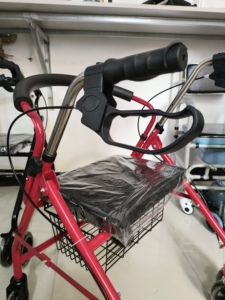 Andador enrollador de cuatro ruedas ligero y ajustable, asiento cómodo, ayudas para caminar en movimiento - Product Image 5