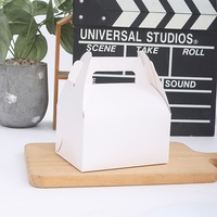 Boîte d'emballage de gâteau personnalisée Boîte-cadeau blanche portable avec impression de logo Design de style pignon