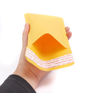 Sobres de Papel Kraft Grueso FOSKA de Múltiples Tamaños, con Fuerte Adhesión y Acolchado de Burbujas para Mantener los Paquetes Seguros en Color Amarillo - Product Image 4