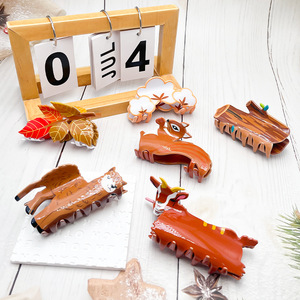 Mujer chica decoración otoño Color marrón acrílico ardilla Alpaca forma bosque Animal tiburón clip pelo garra Clip - Product Image 4