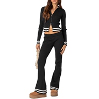 Ensemble coordonné zippé en maille pour femme avec broderie artisanale, coupe fluide et jambes larges, style survêtement raffiné