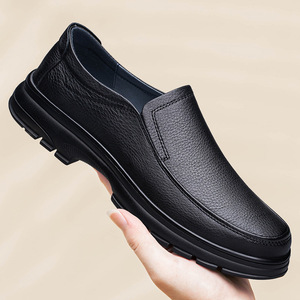 Chaussures décontractées pour hommes en cuir véritable, semelle extérieure en caoutchouc souple, printemps-automne, pour pères d'âge moyen, fabriquées en Chine - Product Image 4