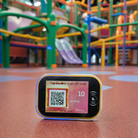 Lector de tarjetas del Sistema de Gestión de boletos Funova/validador de pulsera Rfid escáner de boletos de código QR para juegos de patio interior China